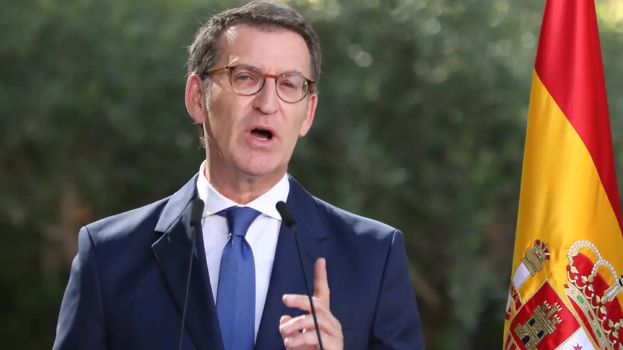 <p> El presidente del PP, Alberto N&uacute;&ntilde;ez Feij&oacute;o, hace balance del curso pol&iacute;tico del Partido Popular, a las puertas del Senado, a 28 de julio de 2022, en Madrid (Espa&ntilde;a). - Marta Fern&aacute;ndez Jara - Europa Press </p>