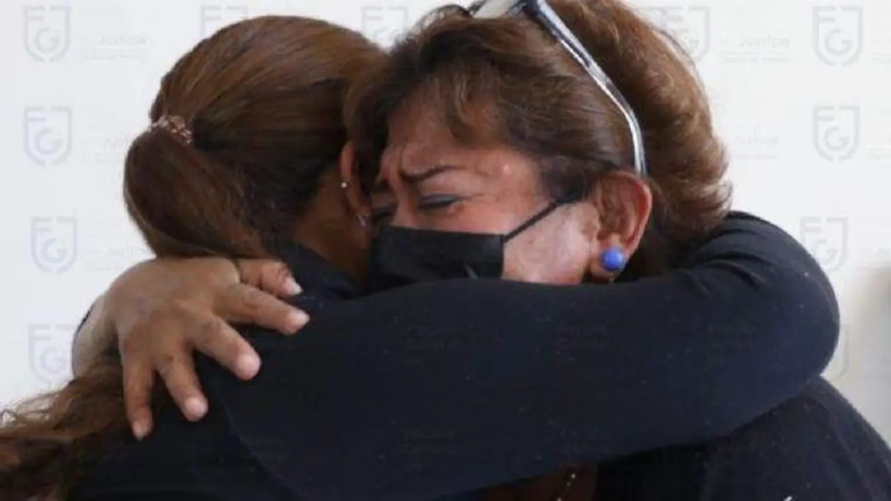 <p> El reencuentro de Lorena y Juana 27 a&ntilde;os despu&eacute;s </p>