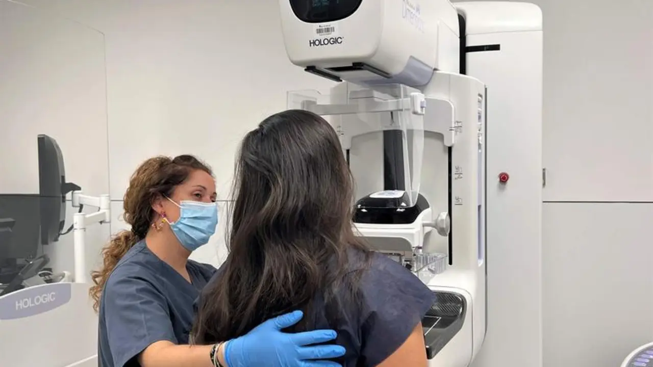 <p> D&Iacute;A C&Aacute;NCER MAMA </p>