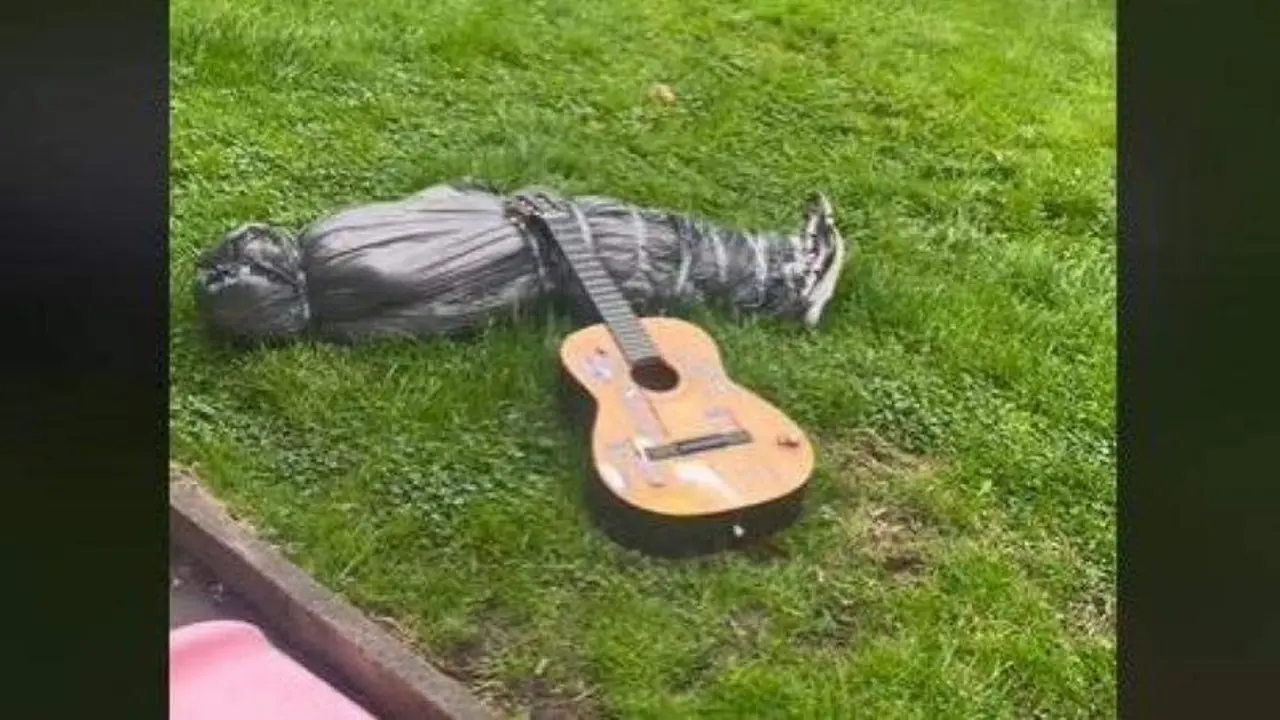 <p> La realista decoraci&oacute;n de Halloween de una casa de Reino Unido </p>