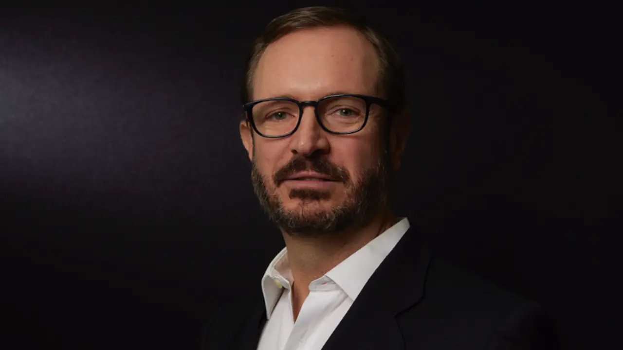 <p> El portavoz del Grupo Parlamentario Popular en el Senado de Espa&ntilde;a, Javier Maroto, posa para Europa Press, a 31 de octubre de 2022, en Madrid (Espa&ntilde;a). Maroto es licenciado en Ciencias Econ&oacute;micas y Empresariales. Fue diputado por &Aacute;lava en las Cortes Gener - Jes&uacute;s Hell&iacute;n - Europa Press </p>