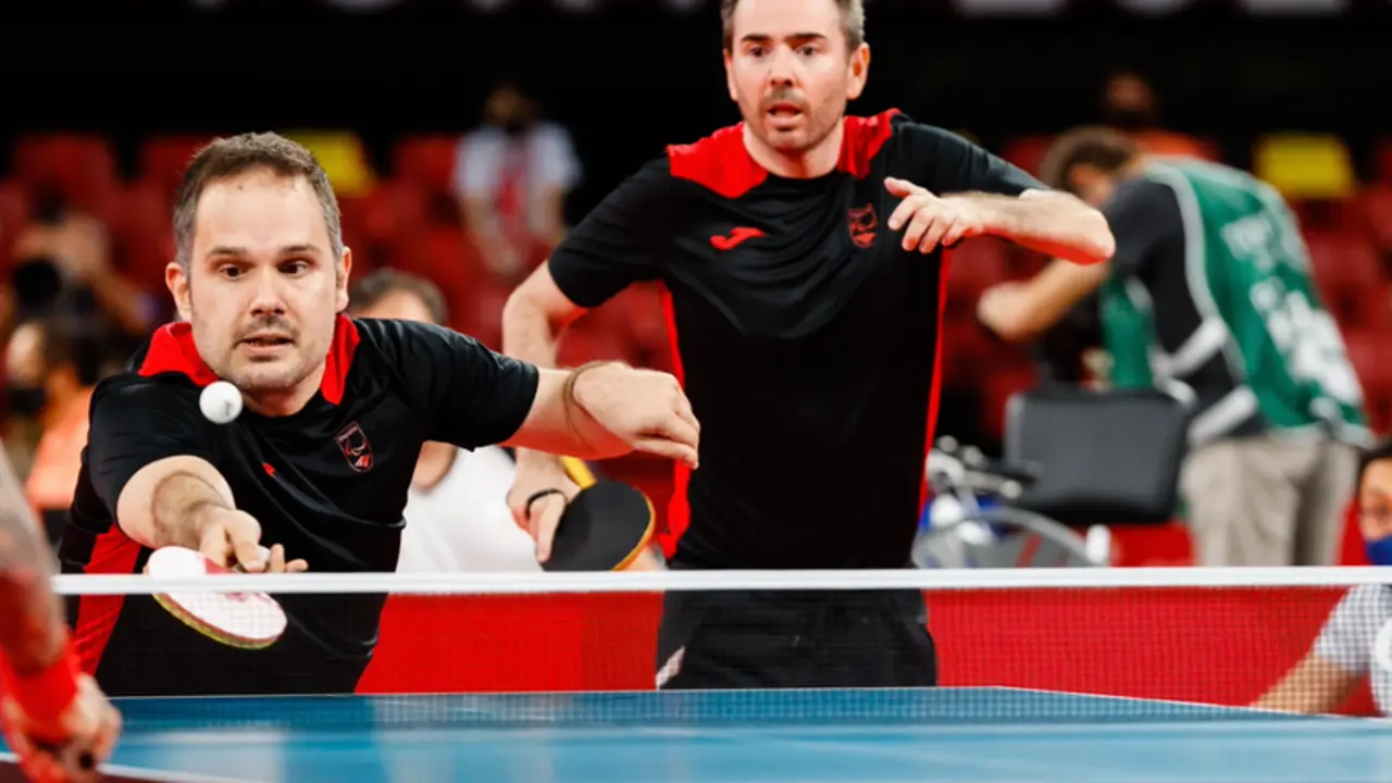 <p> Un total de 15 deportistas espa&ntilde;oles disputar&aacute;n en el Palacio de Deportes de Granada el&nbsp;Campeonato del Mundo de Tenis de Mesa Paral&iacute;mpico </p>