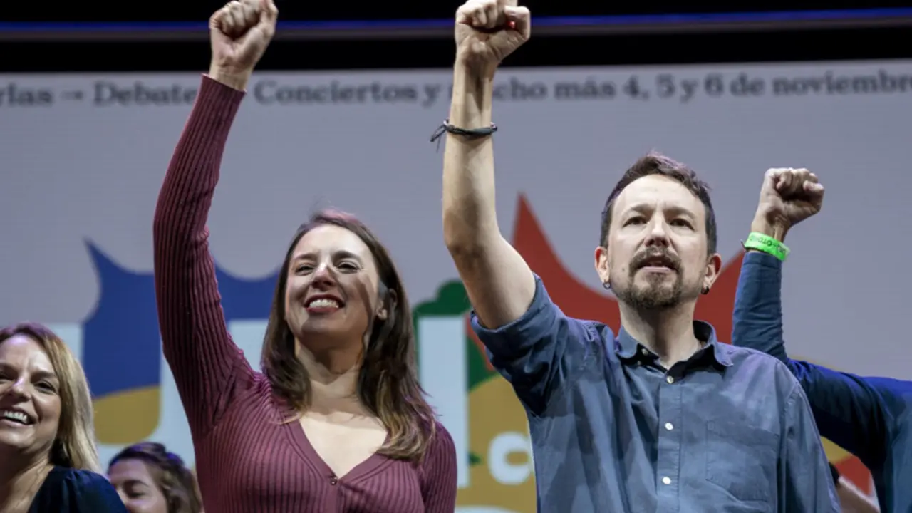 <p> El exl&iacute;der de Podemos, Pablo Iglesias, y la ministra de Igualdad, Irene Montero, en el acto de la 'Uni de oto&ntilde;o' en el Teatro Coliseum, a 6 de noviembre de 2022, en Madrid (Espa&ntilde;a). - A. P&eacute;rez Meca - Europa Press </p>
