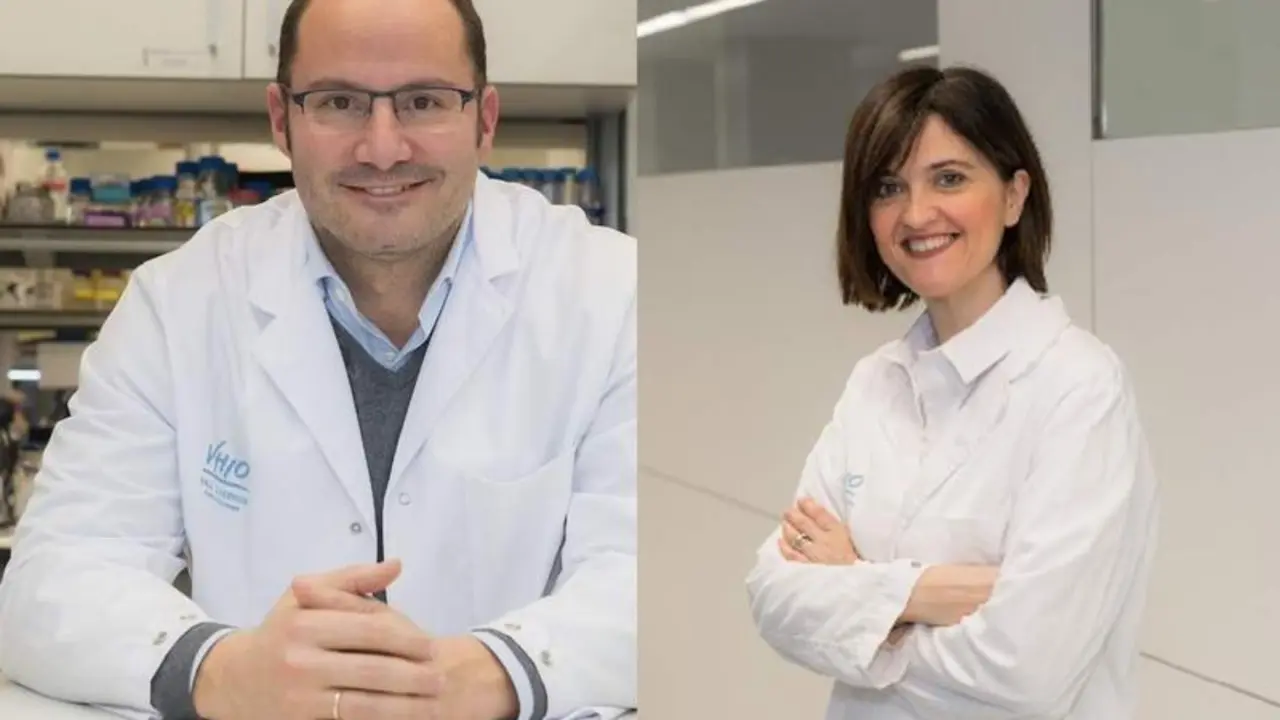  Los investigadores Rodrigo A. Toledo y Elena &Eacute;lez 