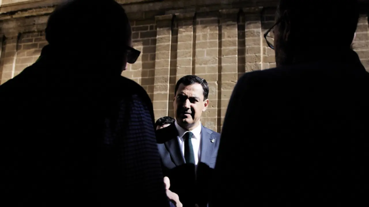  El presidente de la Junta de Andaluc&iacute;a, Juanma Moreno, durante la segunda jornada del Pleno del Parlamento andaluz en el Parlamento de Andaluc&iacute;a, a 10 de noviembre de 2022 en Sevilla (Andaluc&iacute;a, Espa&ntilde;a) - Joaquin Corchero - Europa Press 