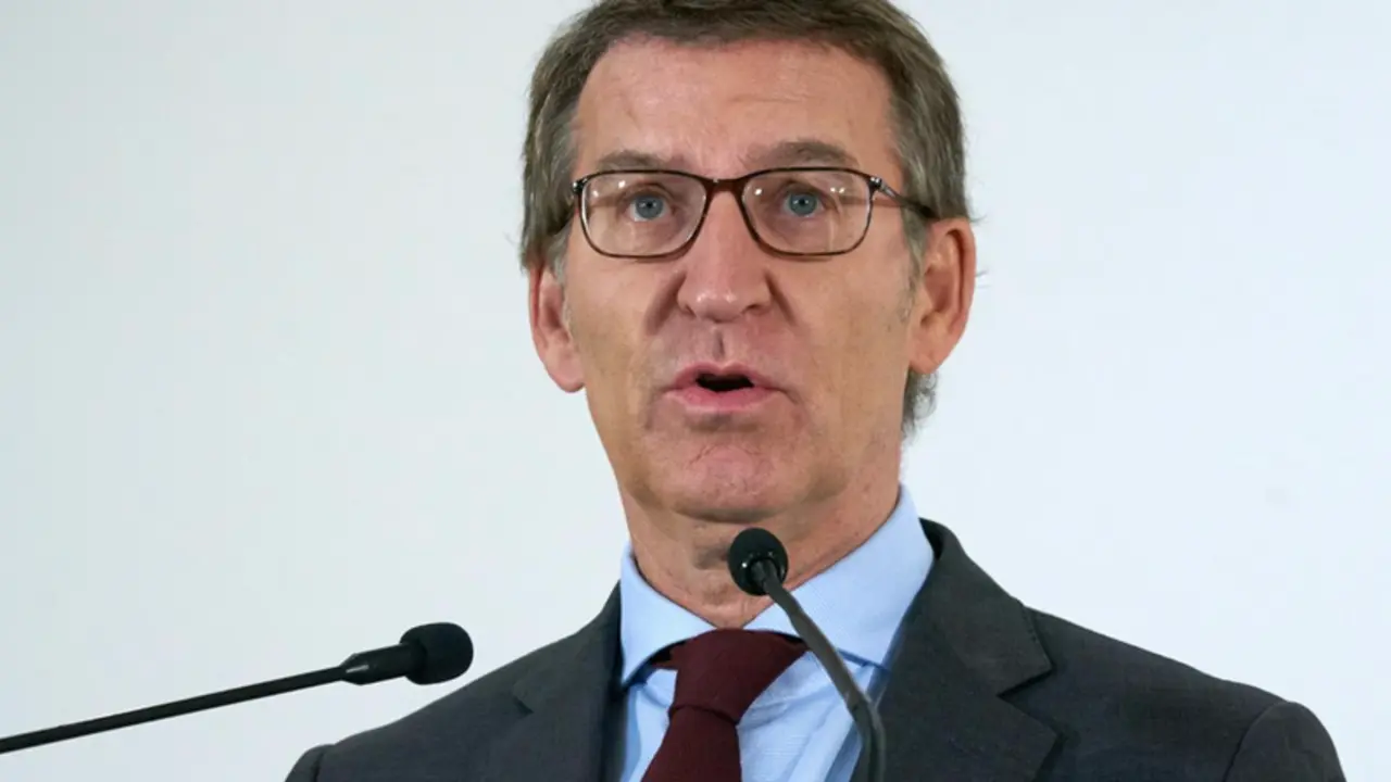  El presidente del Partido Popular (PP), Alberto N&uacute;&ntilde;ez Feij&oacute;o, interviene durante el &lsquo;Ciclo de encuentros con grandes protagonistas del momento&rsquo; organizado por 'El Correo' y Petronor, en el Hotel Ciudad de Vitoria, a 28 de octubre de 2022. - Pablo Gonz&aacute;lez - Europa Press 