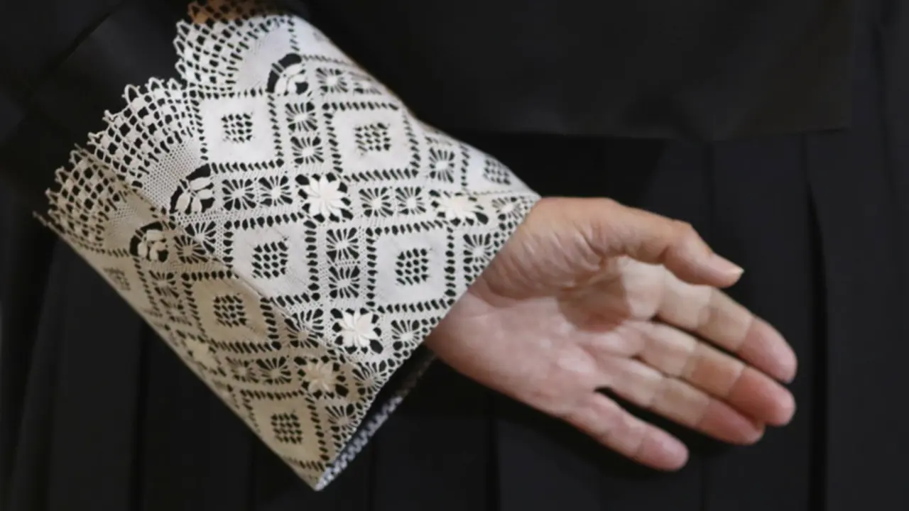  Archivo - Imagen de la mano de un juez, con la toga negra que visten en las vistas orales. - Eduardo Parra - Europa Press - Archivo 