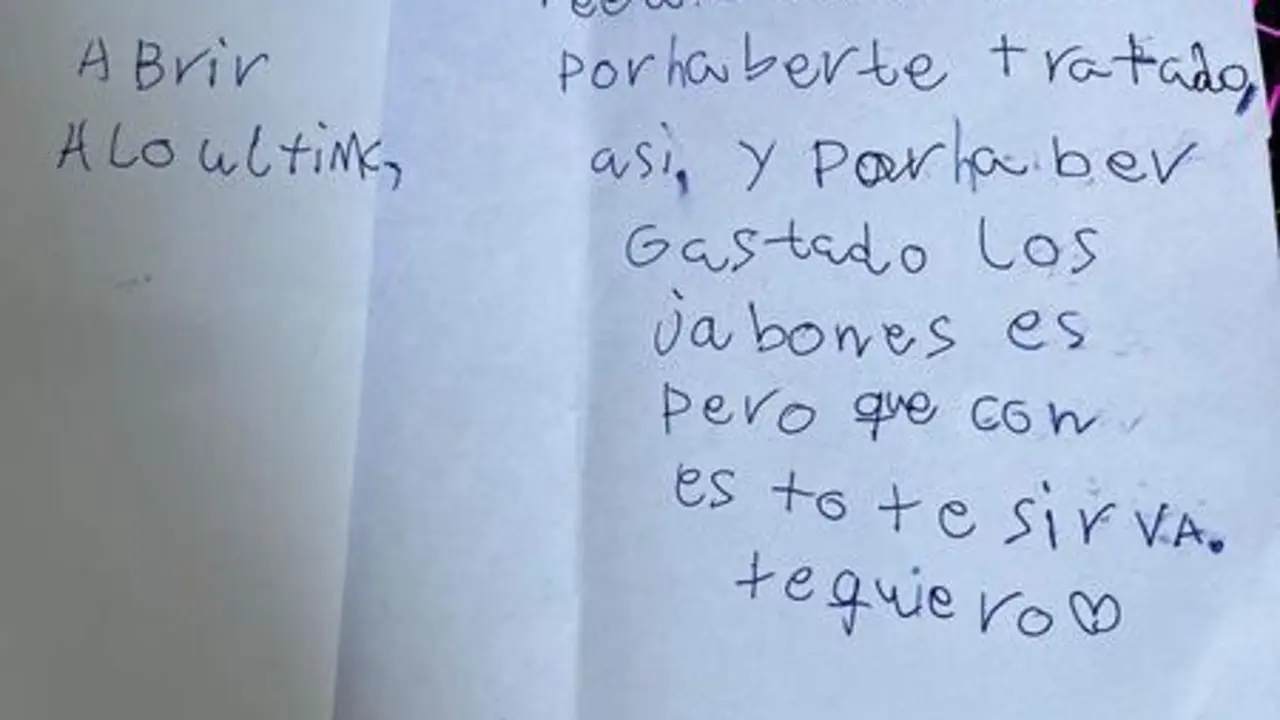  La carta que le escribi&oacute; el hijo a su madre. Fuente: Twitter 