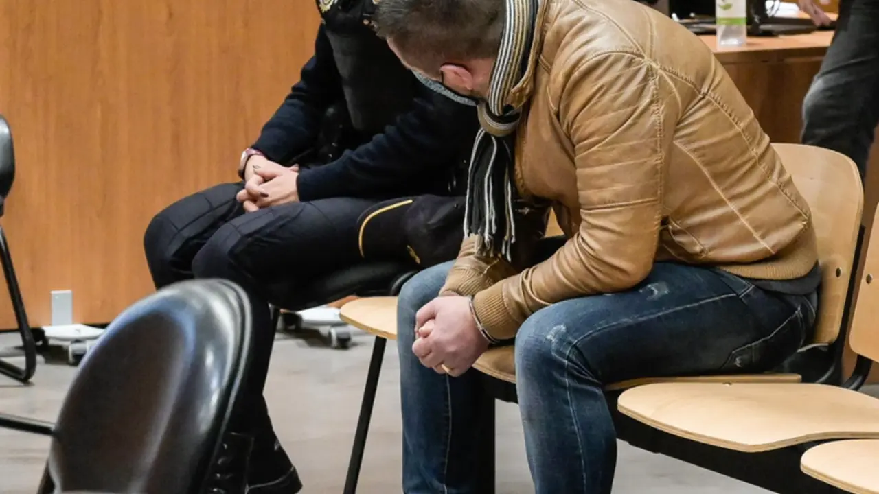  Jos&eacute; Enrique Abu&iacute;n, 'El Chicle', en la Audiencia Provincial de A Coru&ntilde;a, en el juicio por la presunta agresi&oacute;n sexual a su cu&ntilde;ada cuando esta ten&iacute;a 17 a&ntilde;os - M. Dylan - Europa Press 