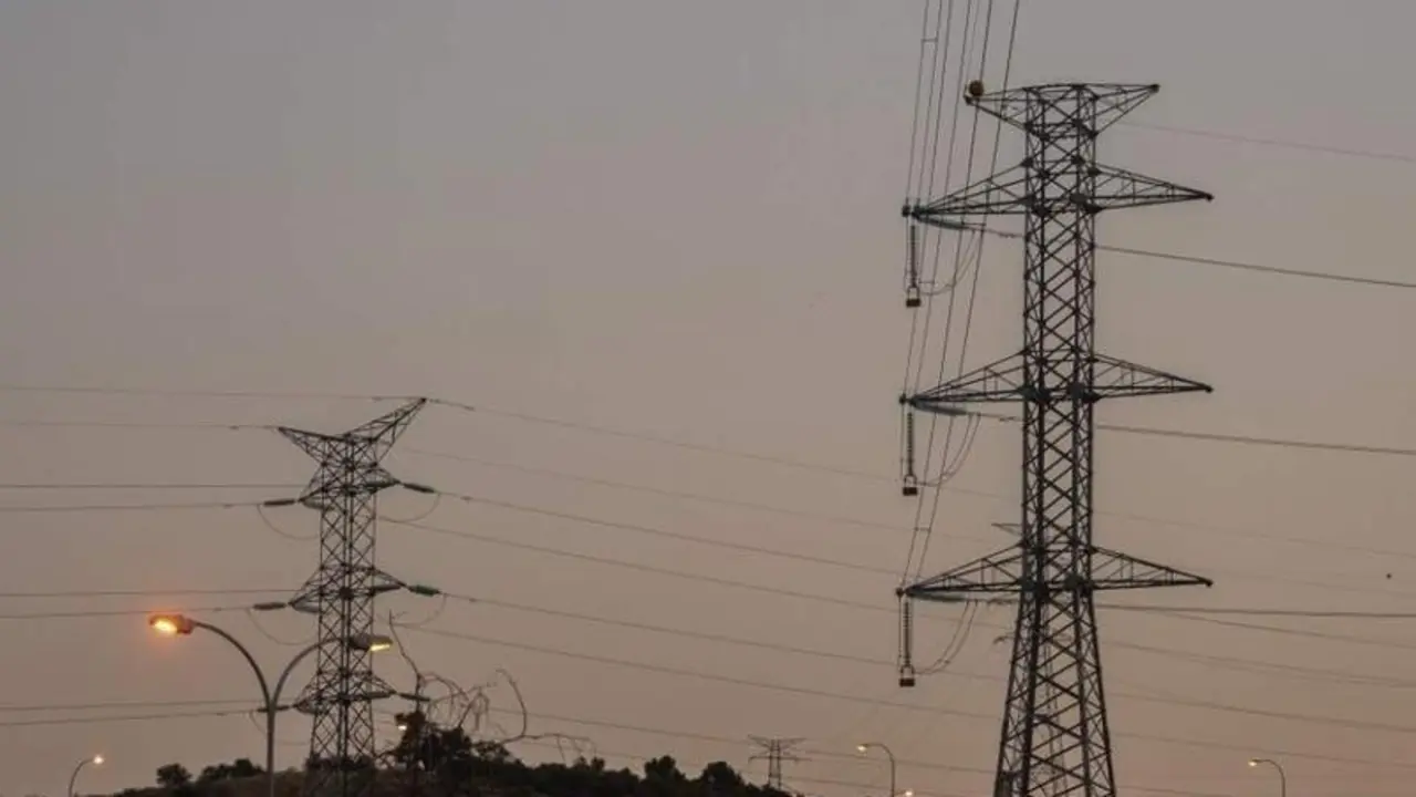  El precio de la luz sigue bajando, pero tardar&aacute; bastante en volver a estar como antes. 