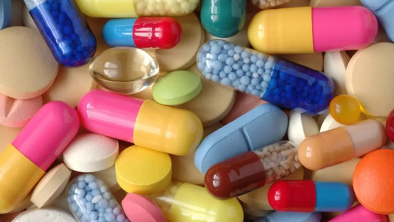  Archivo - P&aacute;stillas, p&iacute;ldoras, probi&oacute;ticos, suplementos, f&aacute;rmacos. - AJT - Archivo 