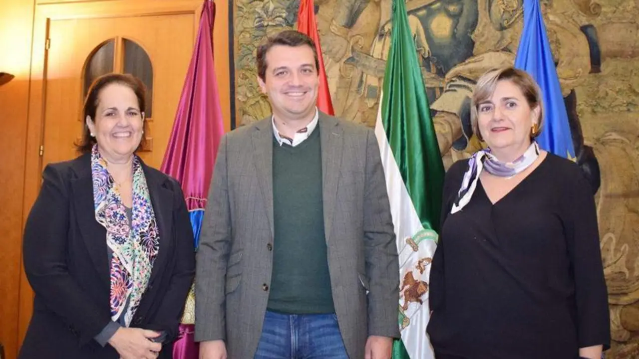  2 convenios con la Universidad Loyola y CCOO para generar nuevas oportunidades para el empleo 