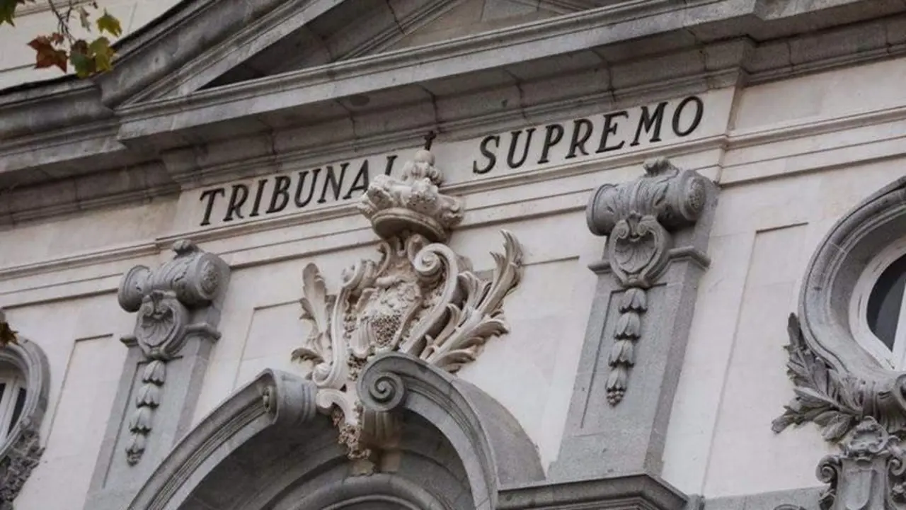  Detalle de la fachada del Tribunal Supremo 