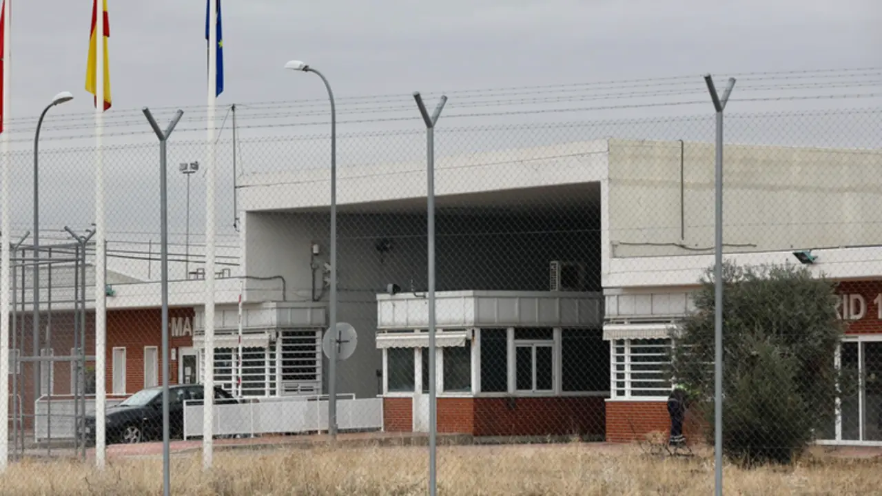  Per&iacute;metro exterior de una prisi&oacute;n en Espa&ntilde;a - C&eacute;zaro De Luca - Europa Press 