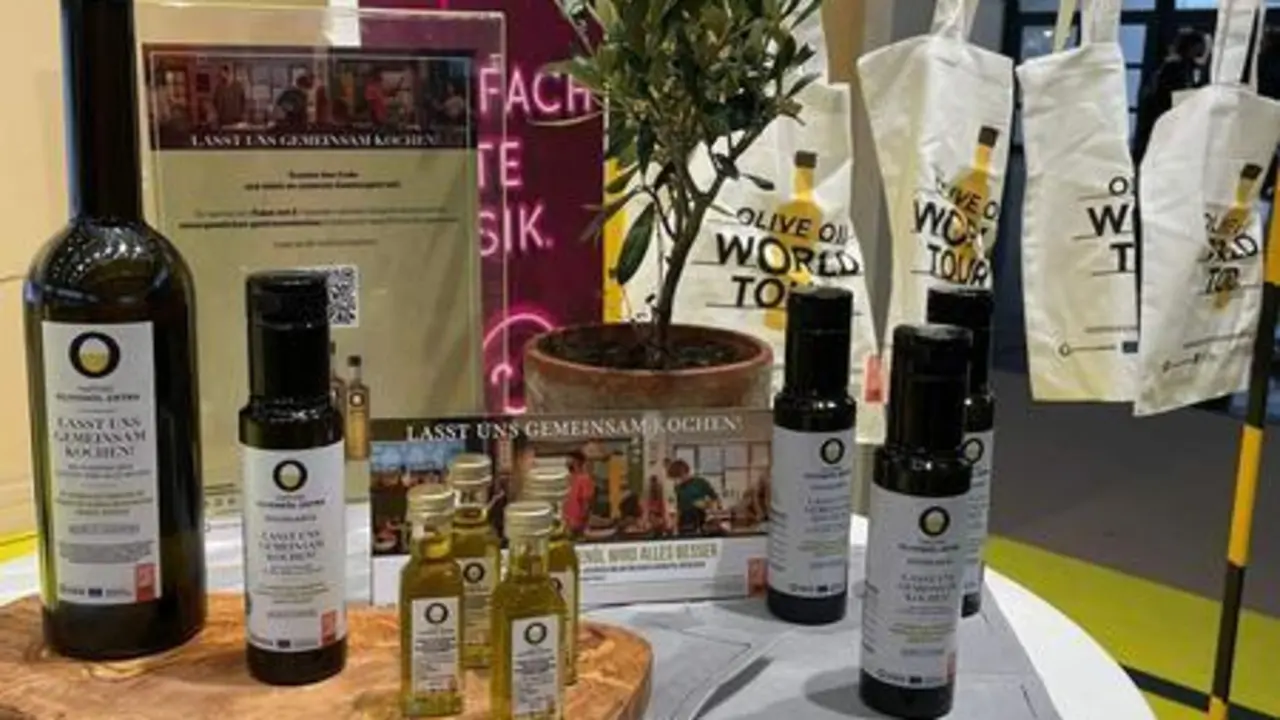  Detalle stand en el Olive Oil World Tour en M&uacute;nich 
