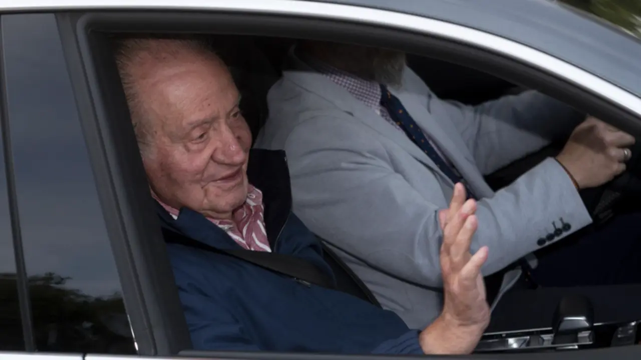  Archivo - El Rey em&eacute;rito Juan Carlos I a su salida de Madrid con direcci&oacute;n Abu Dabi tras su visita a Espa&ntilde;a, a 23 de mayo de 2022, en Madrid (Espa&ntilde;a). - Alberto Ortega - Europa Press - Archivo 