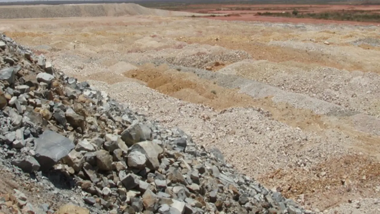  Explotaci&oacute;n minera de antimonio. / IRNASA-CSIC 
