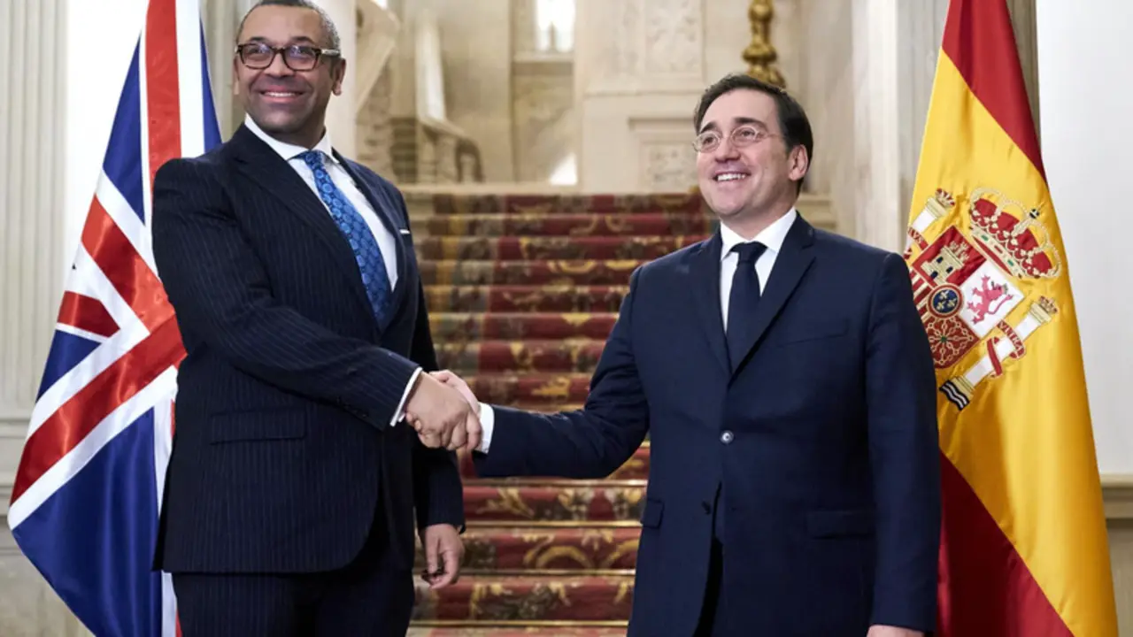  El ministro de Asuntos Exteriores, Uni&oacute;n Europea y Cooperaci&oacute;n, Jos&eacute; Manuel Albares, recibe a su hom&oacute;logo brit&aacute;nico, James Cleverly - A. P&eacute;rez Meca - Europa Press 