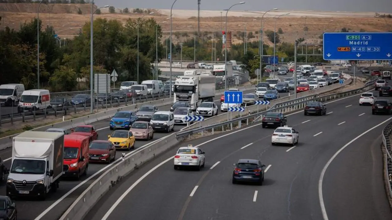  Atasco en la autov&iacute;a A-3 