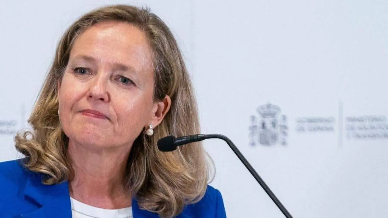  Nadia Calvi&ntilde;o en rueda de prensa 