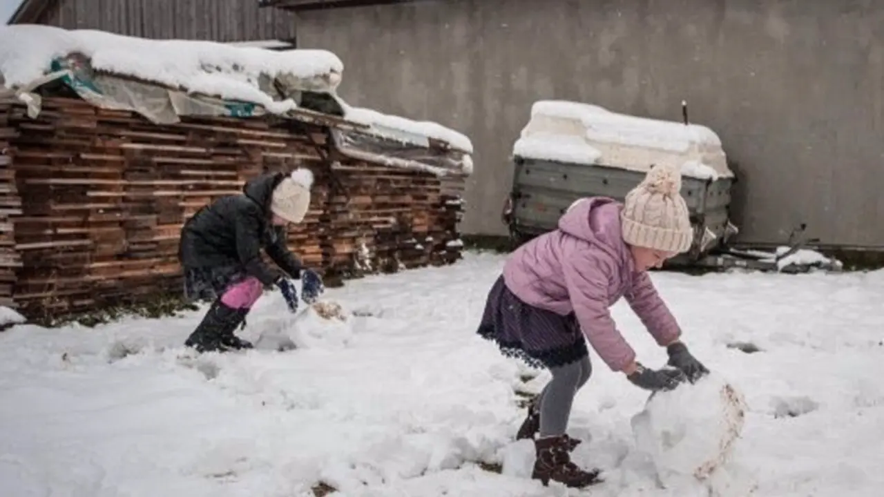  La fot&oacute;grafa ucraniana Alina Smutko capta las vidas tanto de los ni&ntilde;os y ni&ntilde;as que huyeron de Ucrania como de los que se quedaron en el pa&iacute;s - SAVE THE CHILDREN 