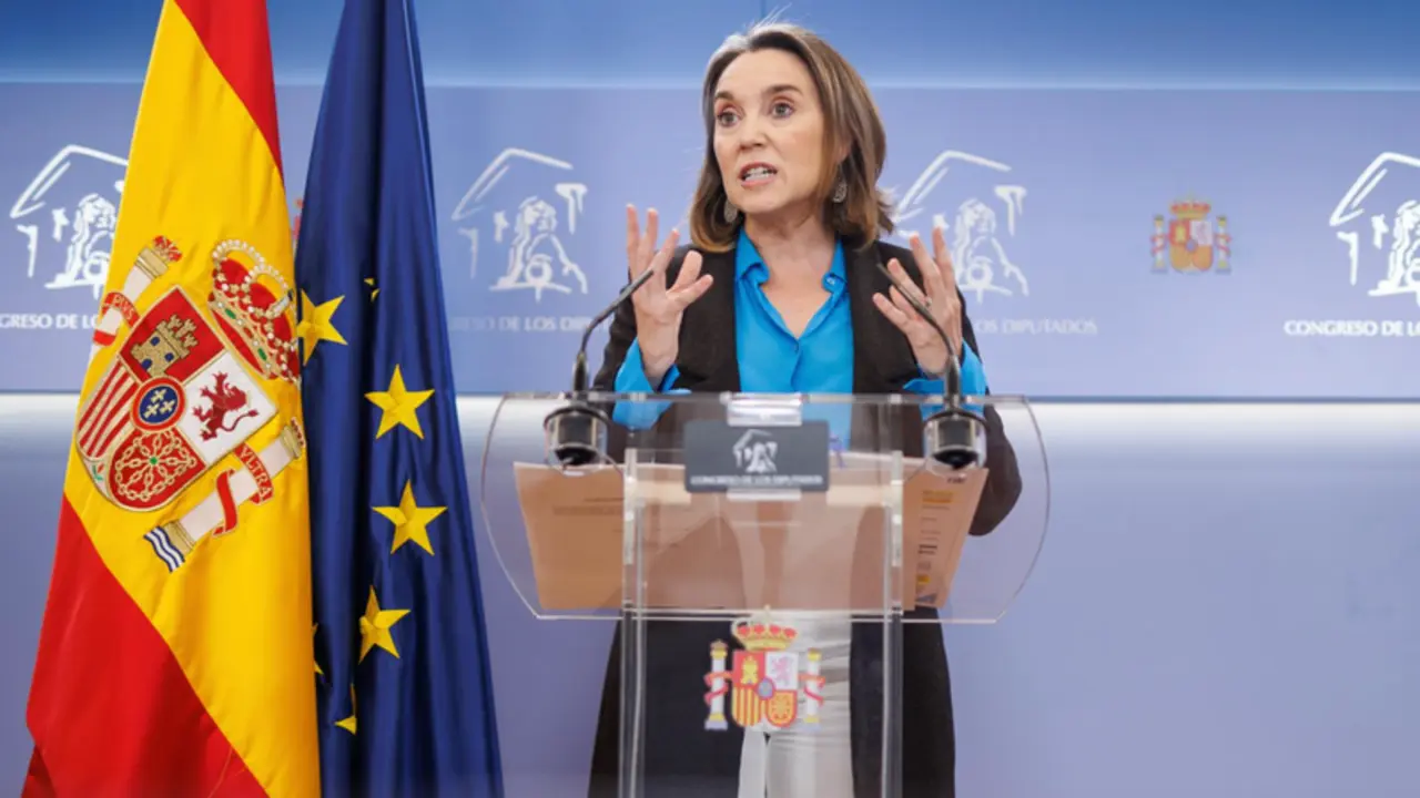  La secretaria general del PP, Cuca Gamarra, interviene en una rueda de prensa posterior a la Junta de Portavoces, a 20 de diciembre de 2022, en Madrid (Espa&ntilde;a). - Alejandro Mart&iacute;nez V&eacute;lez - Europa Press 