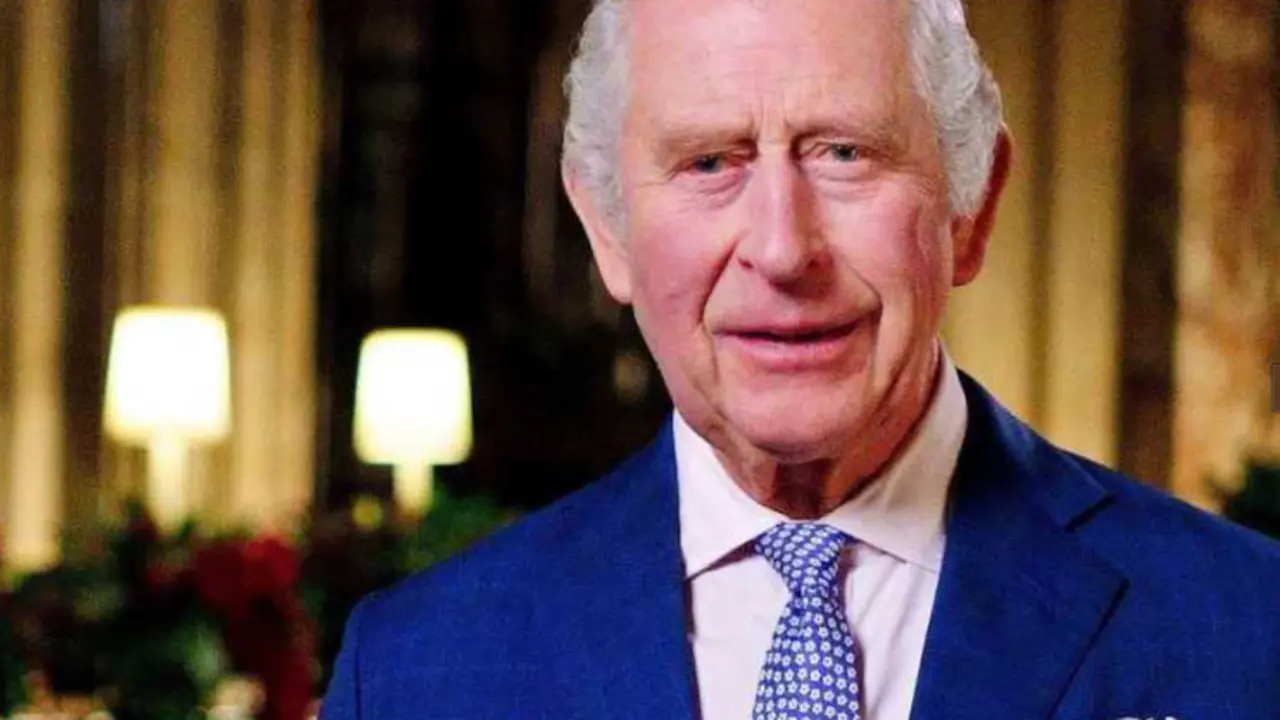  Carlos III rinde tributo a la fe de Isabel II en su primer discurso de Navidad como rey de Inglaterra 