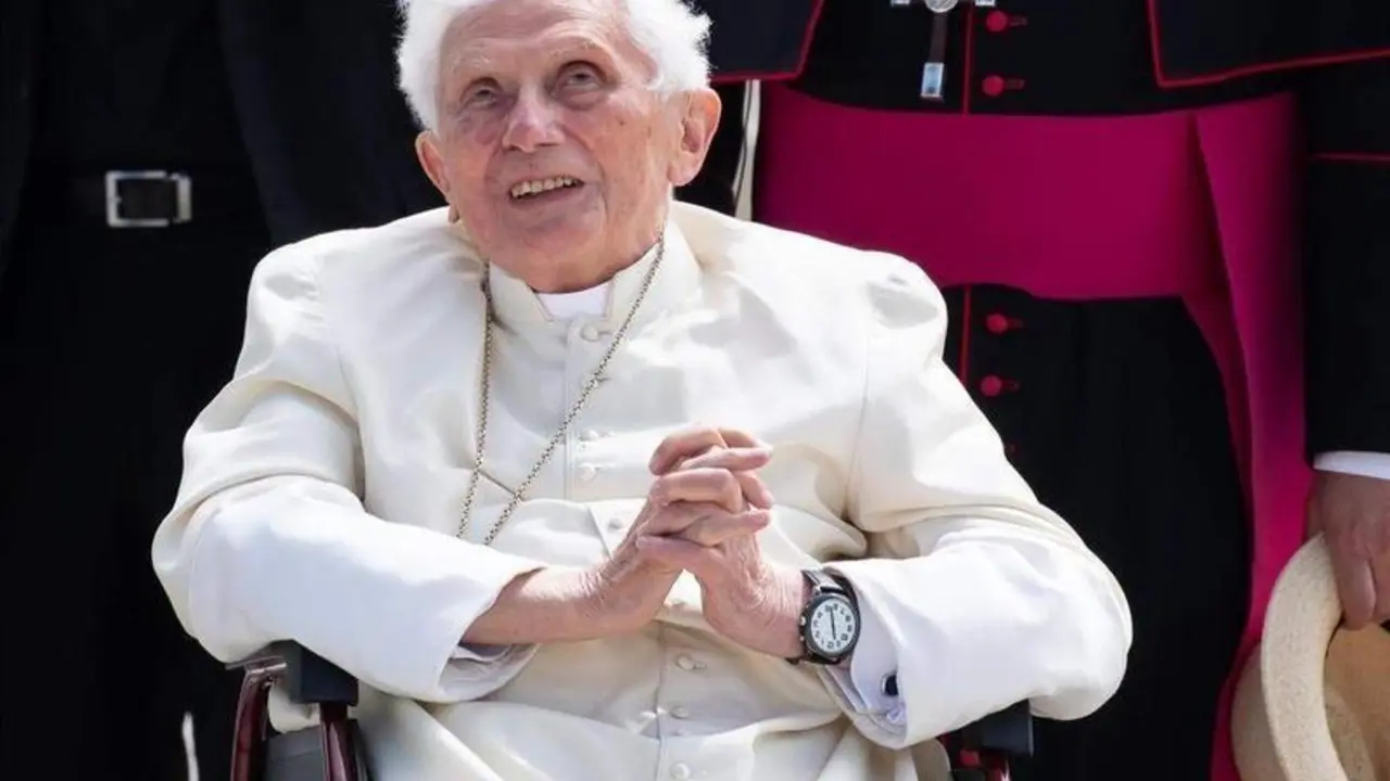  Archivo - Benedicto XVI el pasado mes de junio en Baviera - Sven Hoppe (dpa) 