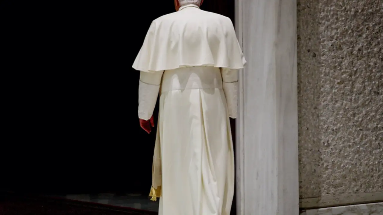  El Papa Francisco y el papa em&eacute;rito Benedicto XVI - Or/Picciarella/Ropi / Zuma Press / ContactoPhoto 