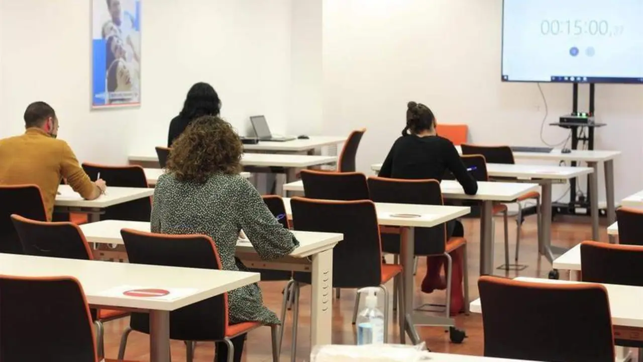  Alumnos en clase de formaci&oacute;n. Fuente: Europa Press 