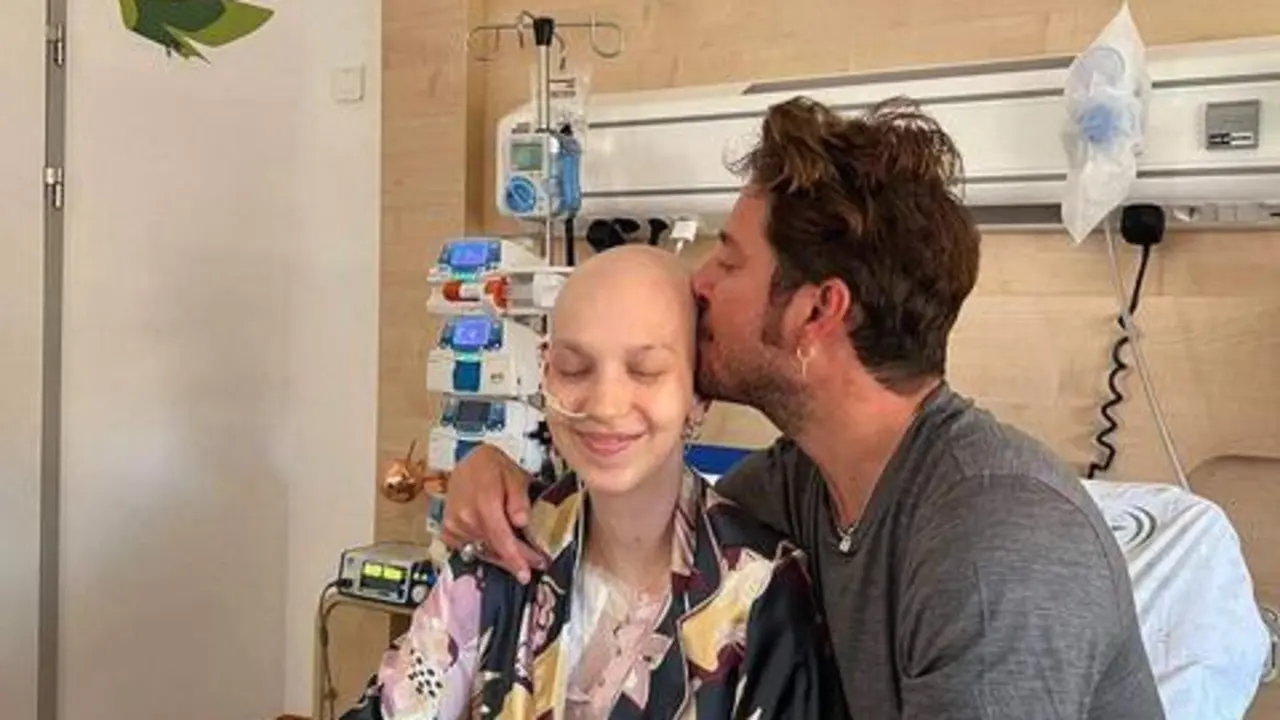  Manuel Carrasco junto a Elena Huelva 