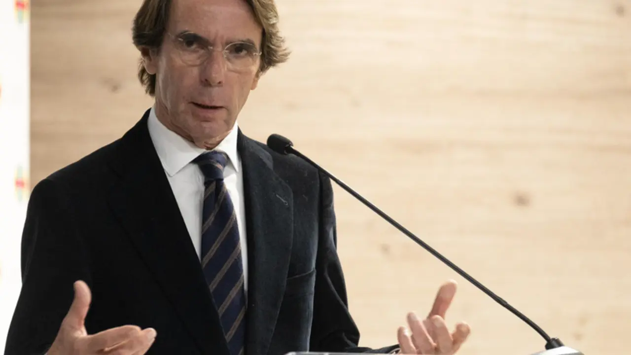  Archivo - El expresidente del Gobierno Jos&eacute; Mar&iacute;a Aznar inaugura el Congreso Internacional 'Antonio C&aacute;novas del Castillo: la Monarqu&iacute;a liberal espa&ntilde;ola en la Europa del siglo XIX', en la Universidad CEU San Pablo, a 29 de noviembre de 2022, en Madrid (Esp - Eduardo Parra - Europa Press - Archivo 