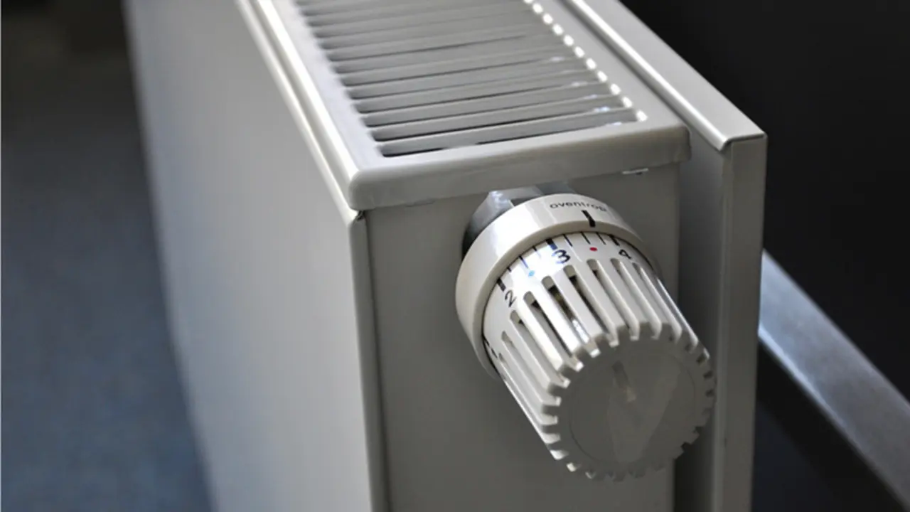  Termostato de un radiador el&eacute;ctrico 