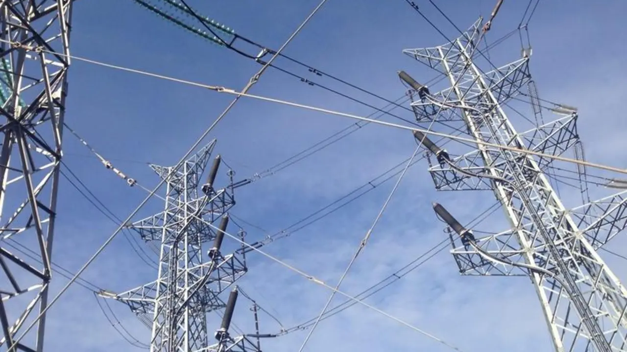  Torres de alta tensi&oacute;n 