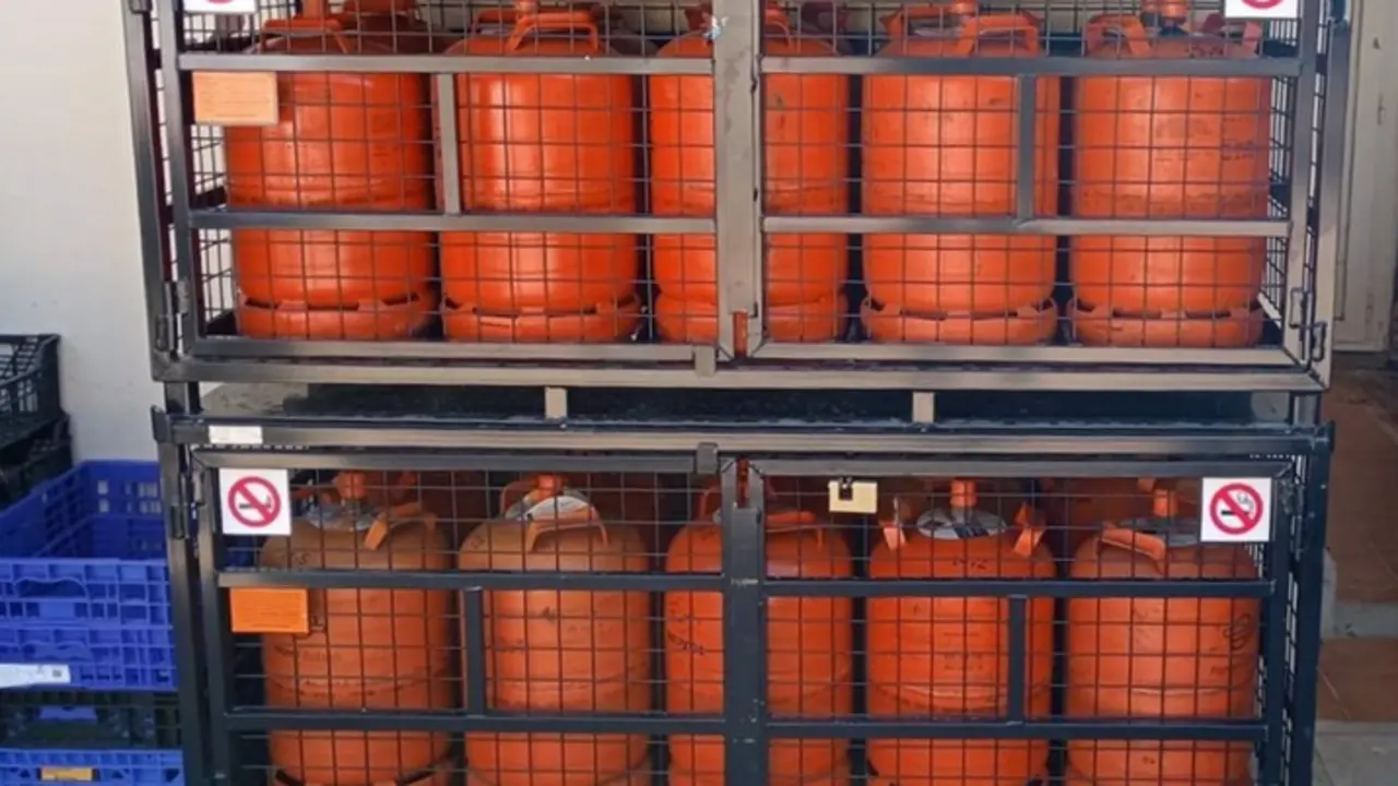  Archivo - Bombonas de butano - CONSELL DE FORMENTERA - Archivo 