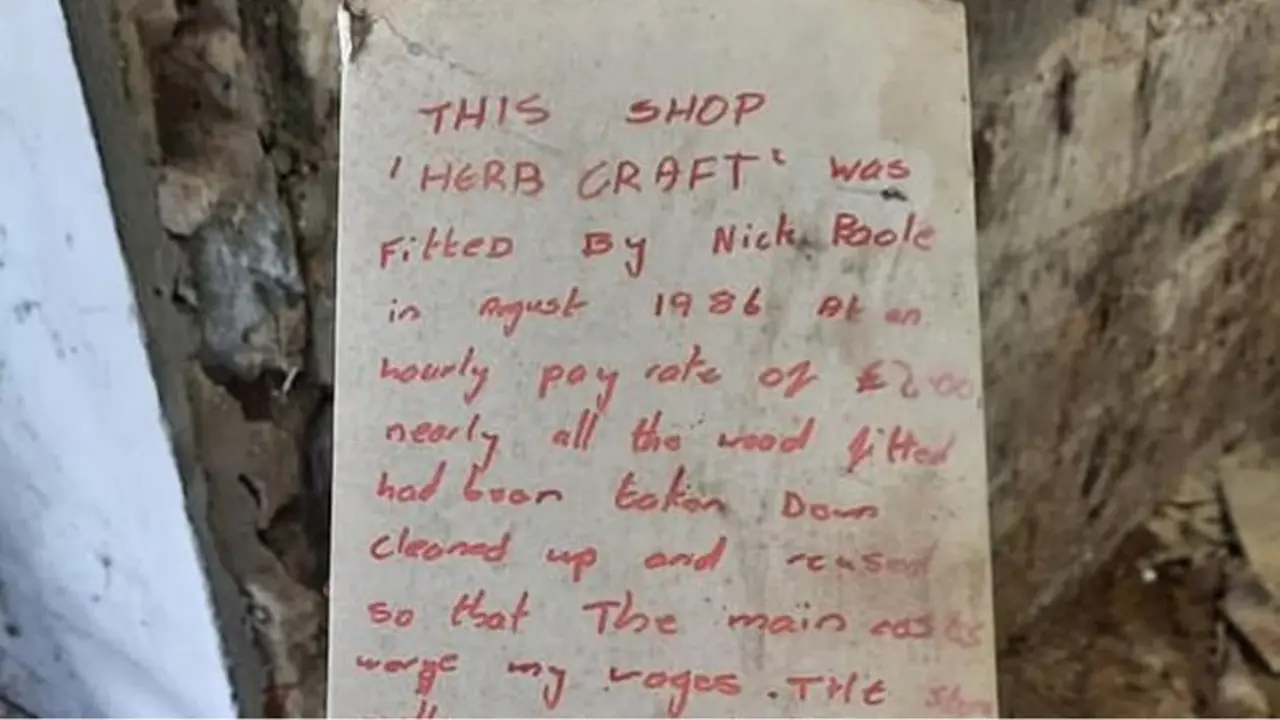  Foto de la nota encontrada por el alba&ntilde;il 