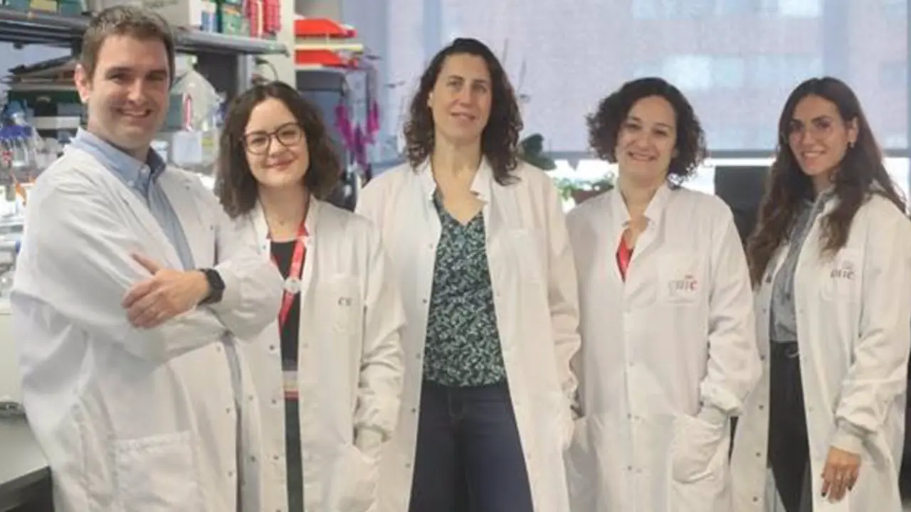  Jos&eacute; Javier Fuster, Marta Amor&oacute;s P&eacute;rez, Nuria Matesanz, Mar&iacute;a &Aacute;ngeles Zuriaga, Alejandra Aroca Crevill&eacute;n. - CNIC 