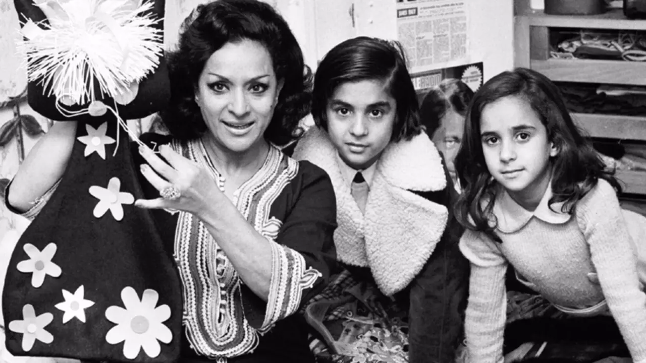 Archivo - Lola Flores junto a sus hijos Antonio y Rosario, en Madrid aproximadamente en 1973. - CONTACTOPHOTO - Archivo 