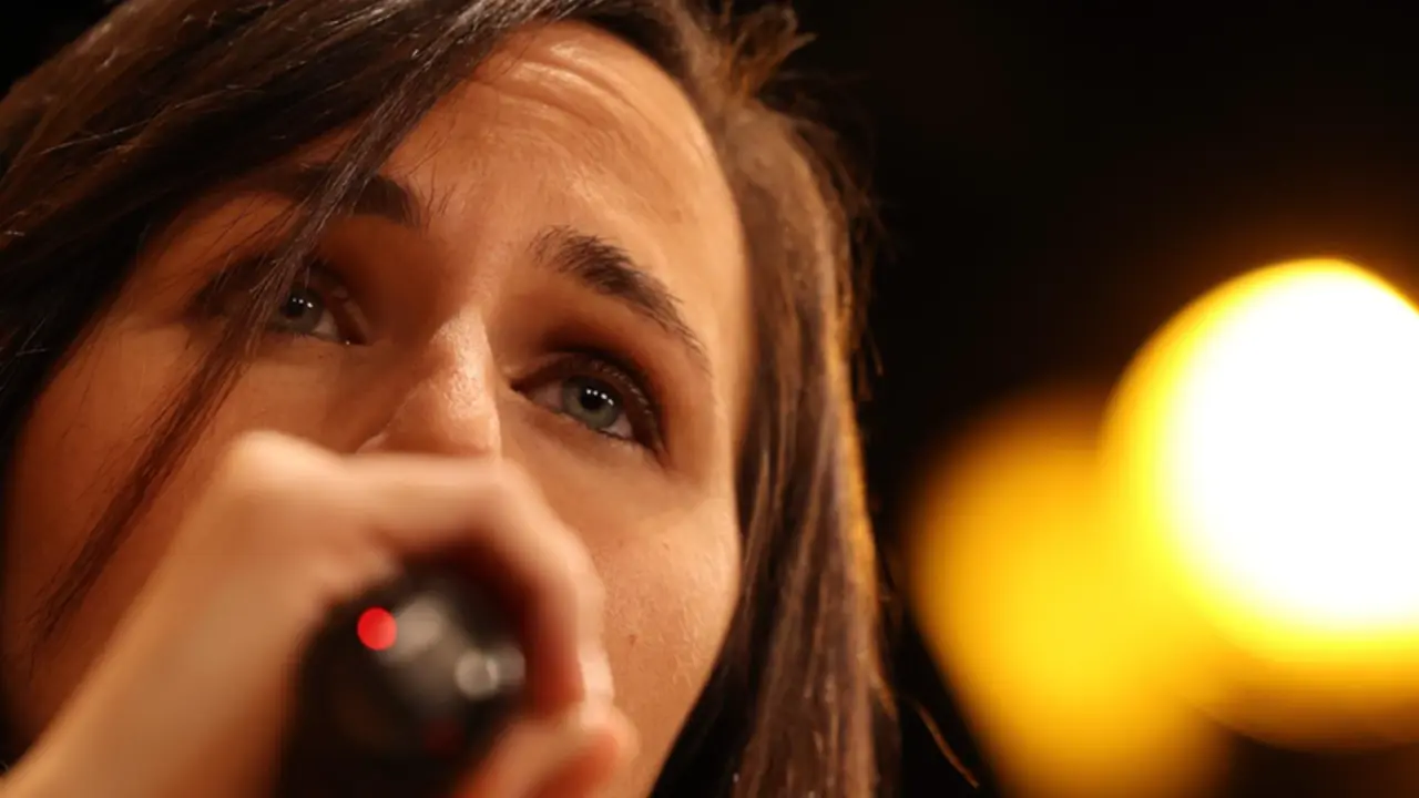  La secretaria general de Podemos y ministra de Derechos Sociales y Agenda 2030, Ione Belarra, participa en un acto de la ruta 'La fuerza que transforma', en el Centro C&iacute;vico R&iacute;o Ebro, a 21 de enero de 2023, en Zaragoza, Arag&oacute;n (Espa&ntilde;a). - Fabi&aacute;n Sim&oacute;n - Europa Press 