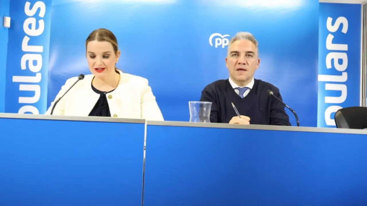  Prohens y Bendodo, este martes, en la sede del PP de Baleares. - ISAAC BUJ/EUROPA PRESS 