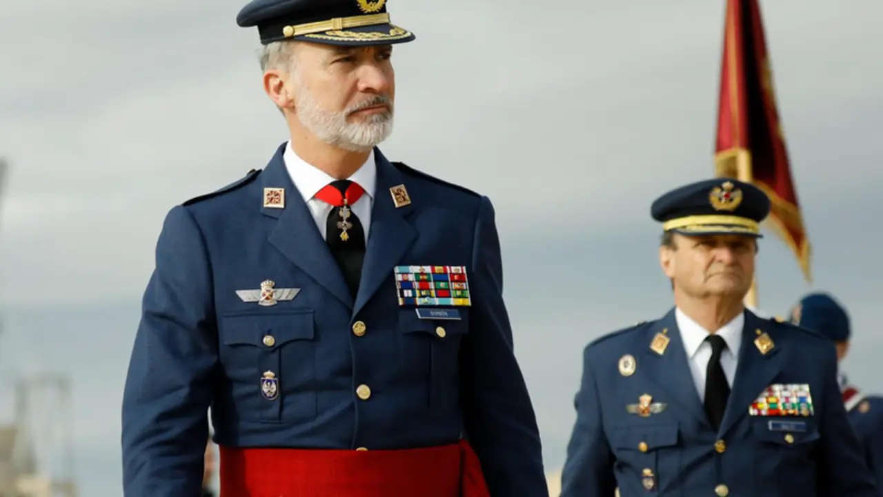  Su Majestad Felipe VI asiste a los actos en conmemoraci&oacute;n del 75&ordm; aniversario de la creaci&oacute;n de la Escuela Militar de Paracaidismo. - EDU BOTELLA/EUROPA PRESS 