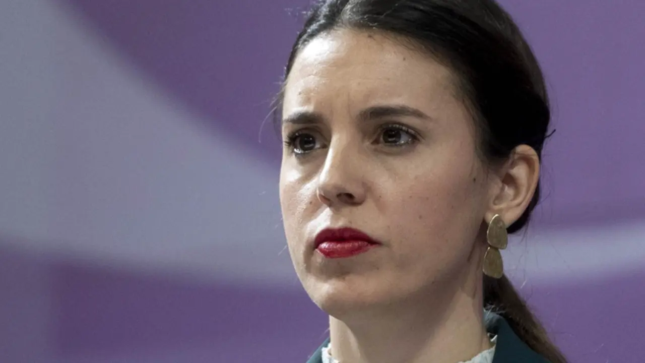  La ministra de Igualdad, Irene Montero, durante una rueda de prensa para tratar los &uacute;ltimos asesinatos machistas del mes de enero en el Ministerio de Igualdad, a 27 de enero de 2023, en Madrid (Espa&ntilde;a). - Alberto Ortega - Europa Press 