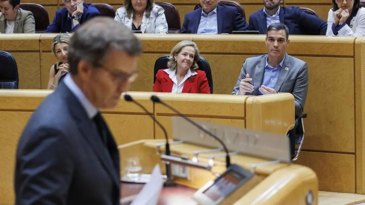  El presidente del Partido Popular, Alberto N&uacute;&ntilde;ez Feij&oacute;o, interviene durante su segundo 'cara a cara' en el Senado, a 18 de octubre de 2022 