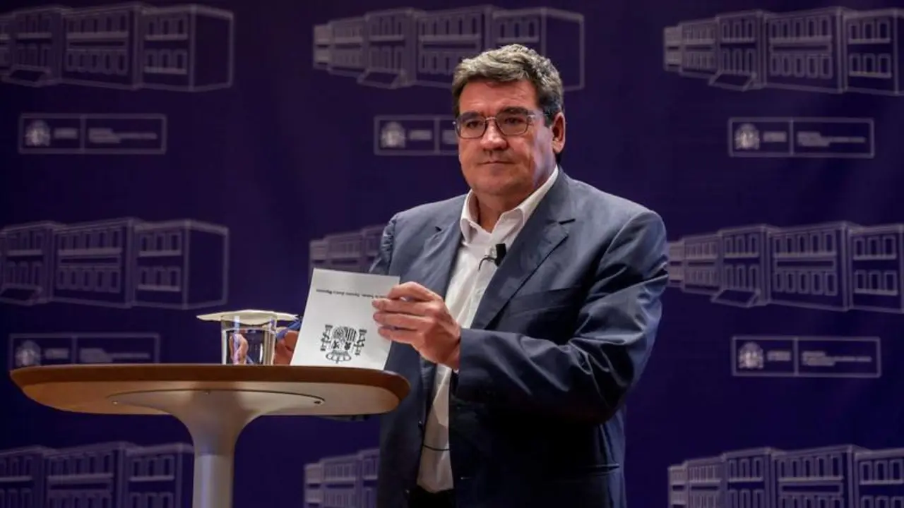  El ministro de Inclusi&oacute;n, Seguridad Social y Migraciones, Jos&eacute; Luis Escriv&aacute;, comparece en rueda de prensa 