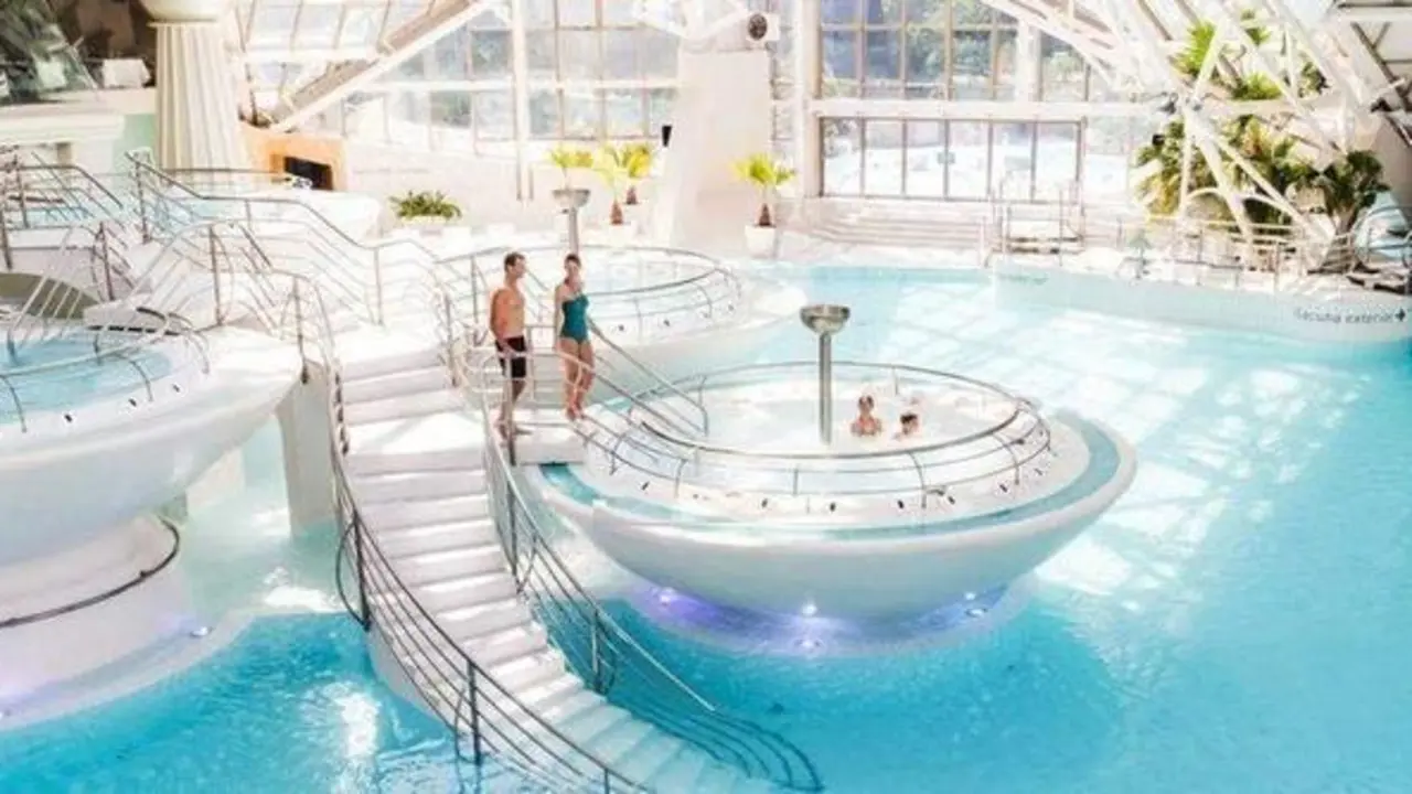  Imagen del interior del Balneario Caldea de Andorra 