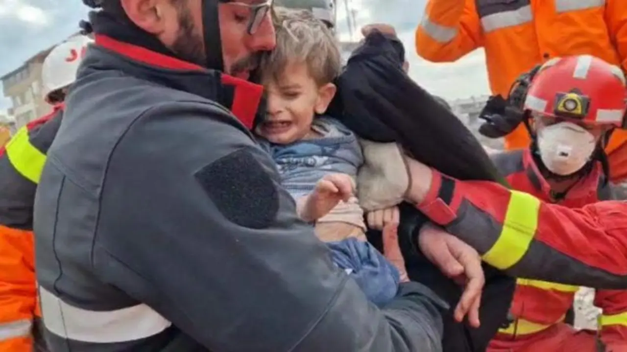  Rescate de un ni&ntilde;o en Turqu&iacute;a 