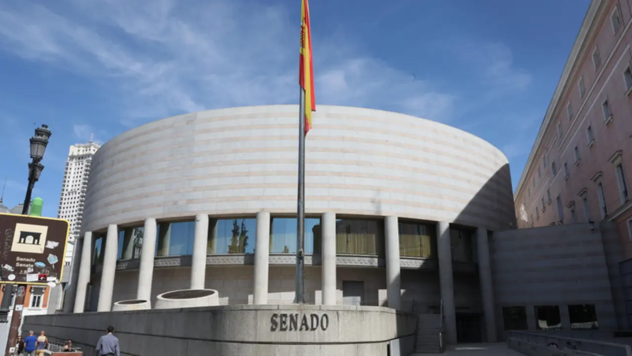  Archivo - Fachada exterior del edificio del Senado en Madrid. - Marta Fern&aacute;ndez - Europa Press - Archivo 