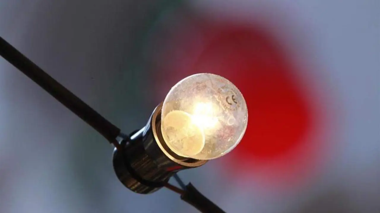  Imagen de archivo de una bombilla 