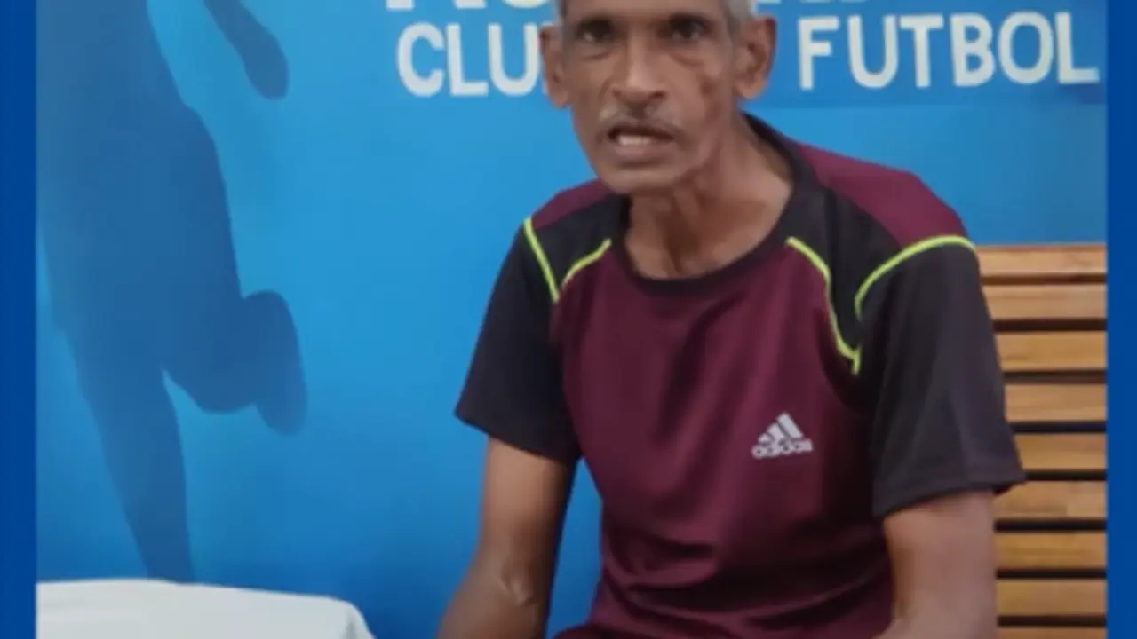  Balakrishnan Palayi ha basado su alimentaci&oacute;n en el coco.YOUTUBE 