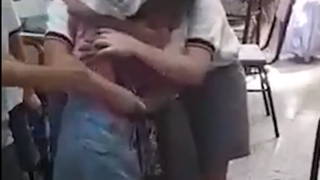  Ni&ntilde;a de 8 a&ntilde;os volviendo al cole - Foto: "ElDoce" 